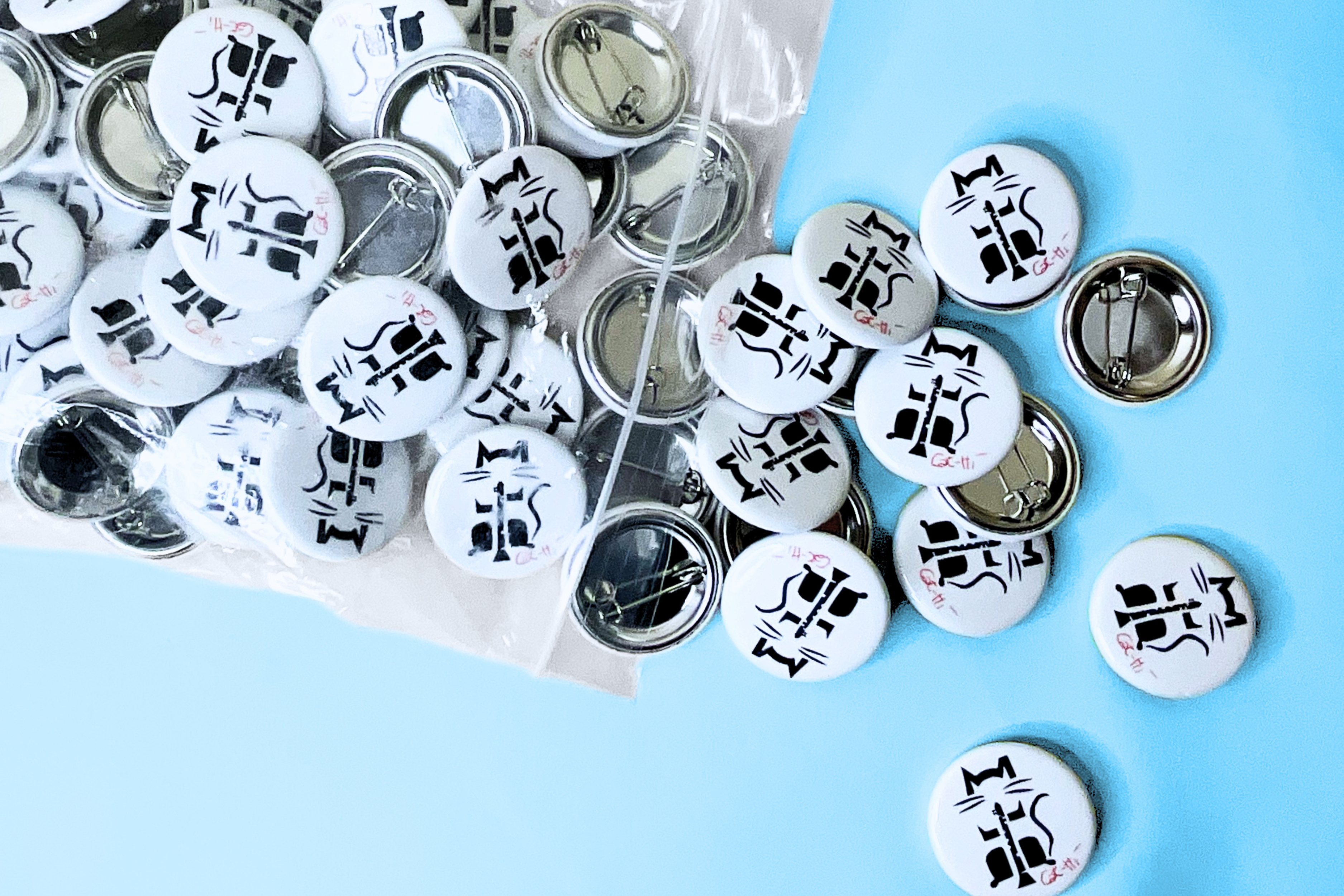 Cat-Hi Clarinet Cat Pins