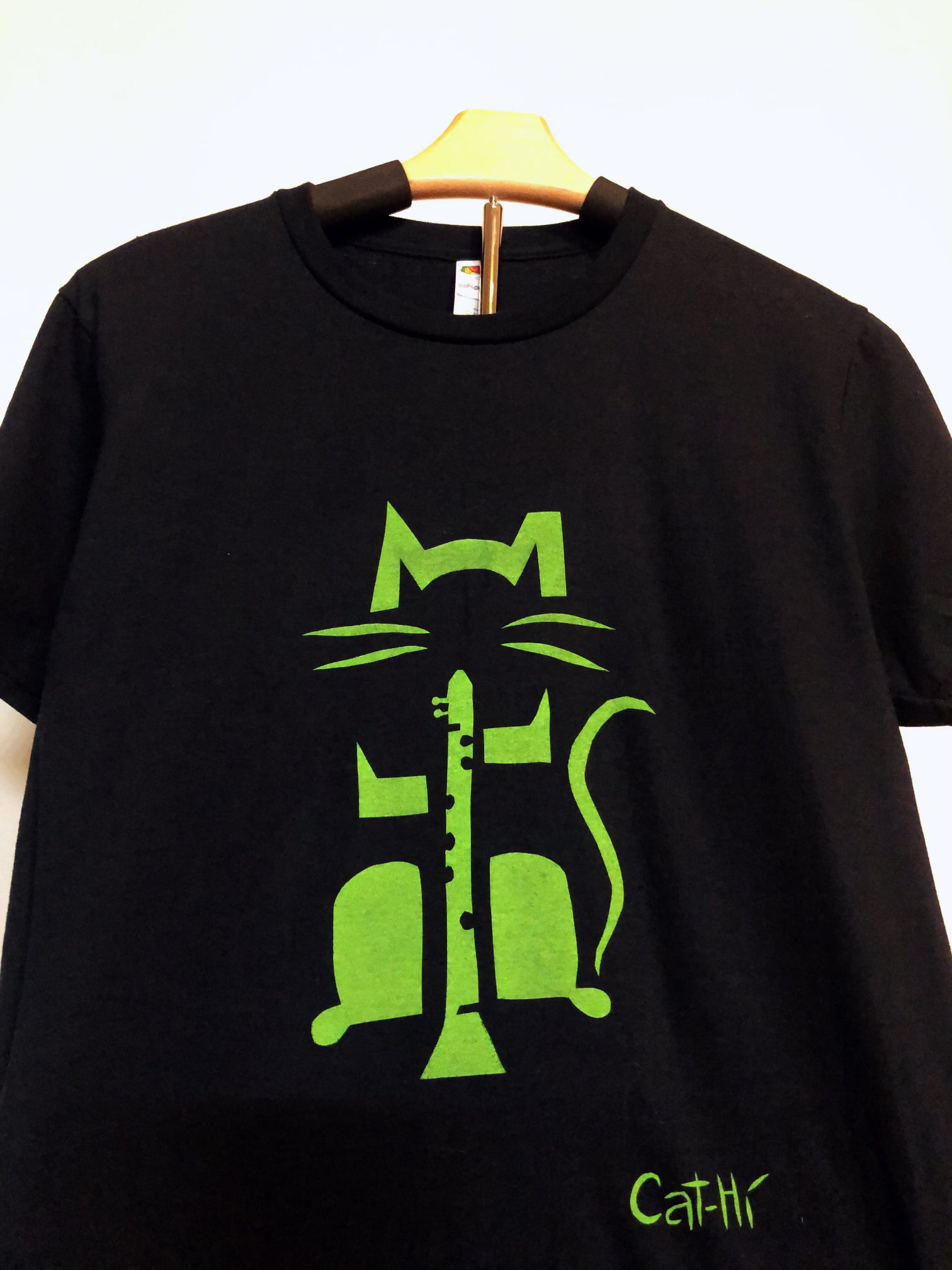 Cat-Hi - Clarinet Cat Shirt - S